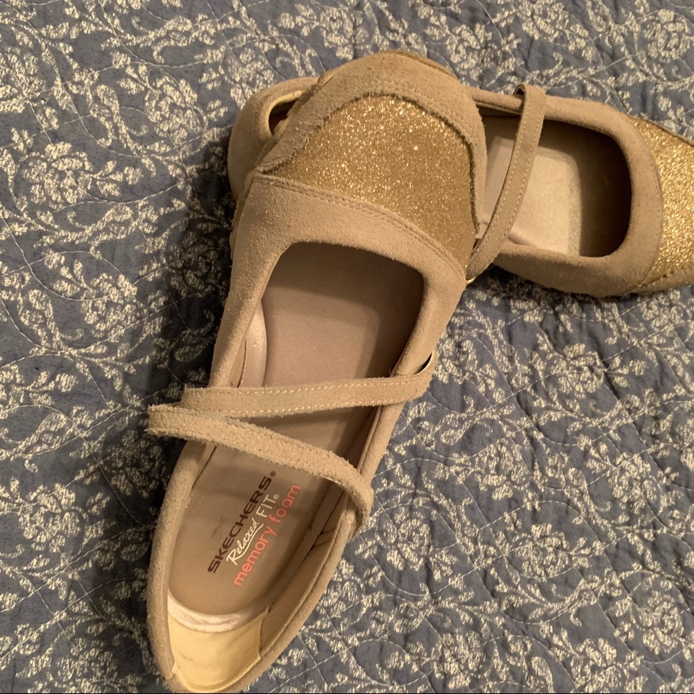 Comfortable and cute memory foam Mary Janes